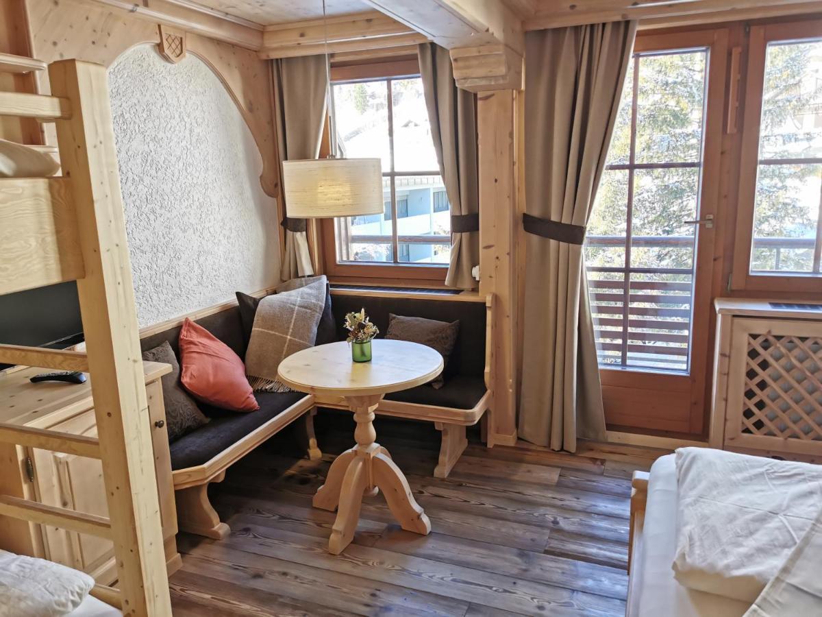 Spannort Family Home With Common Kitchen And Self Check-In เอนเกลเบิร์ก ภายนอก รูปภาพ
