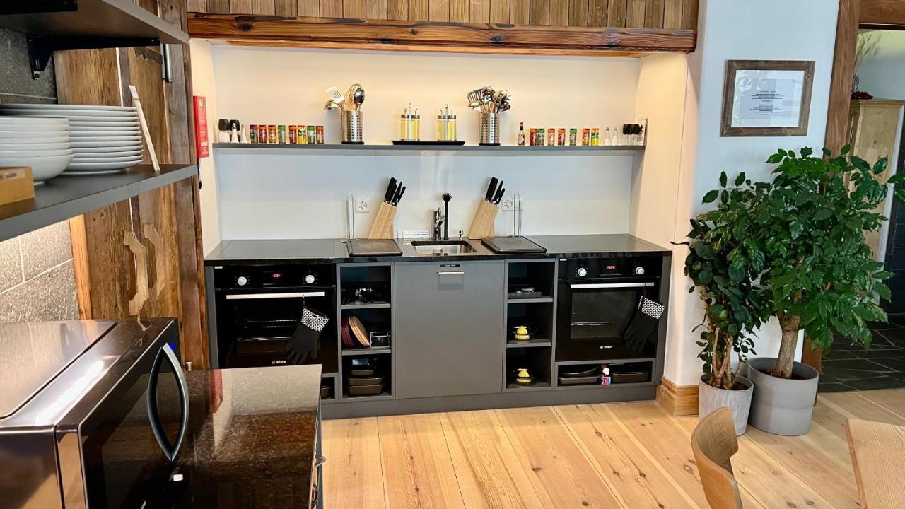 Spannort Family Home With Common Kitchen And Self Check-In เอนเกลเบิร์ก ภายนอก รูปภาพ