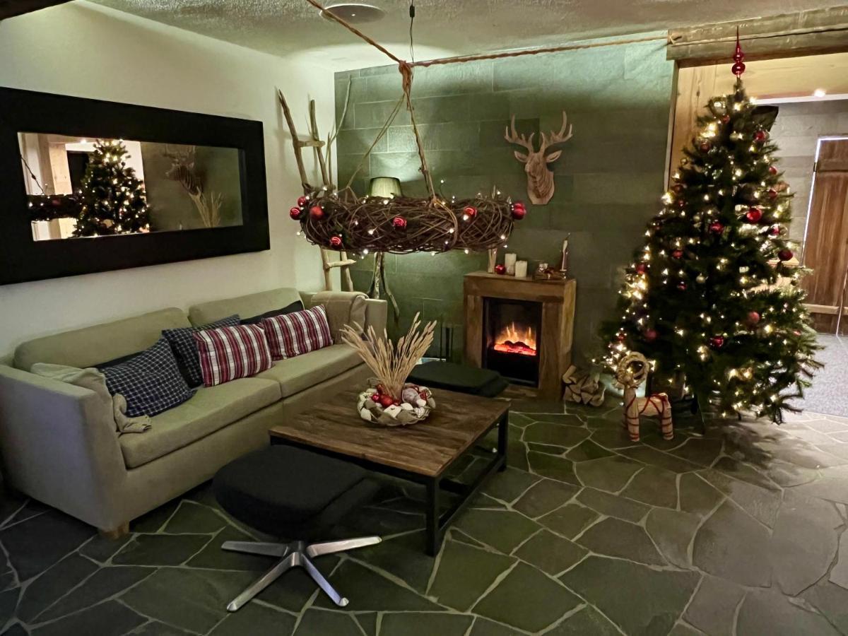 Spannort Family Home With Common Kitchen And Self Check-In เอนเกลเบิร์ก ภายนอก รูปภาพ